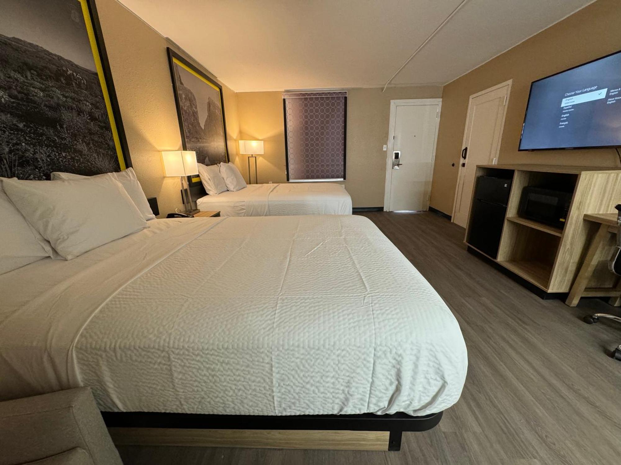 Super 8 By Wyndham Corpus Christi Airport Hotel Bagian luar foto