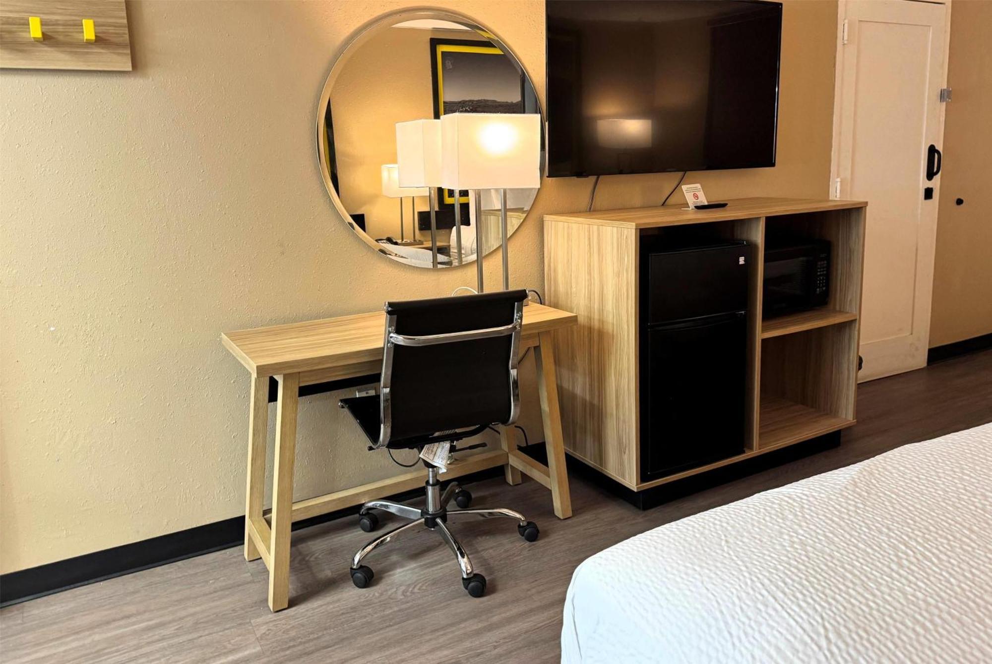 Super 8 By Wyndham Corpus Christi Airport Hotel Bagian luar foto