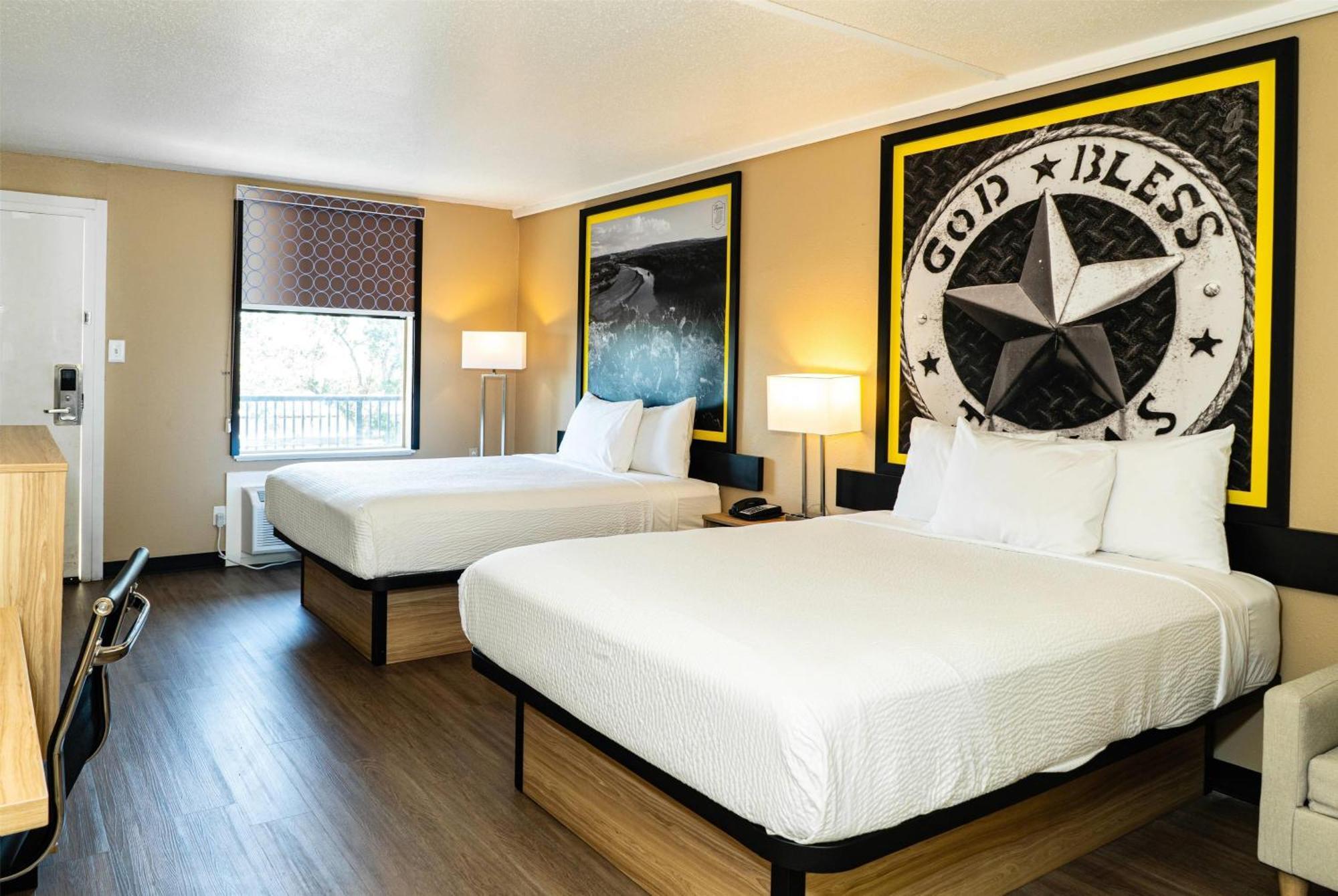 Super 8 By Wyndham Corpus Christi Airport Hotel Bagian luar foto