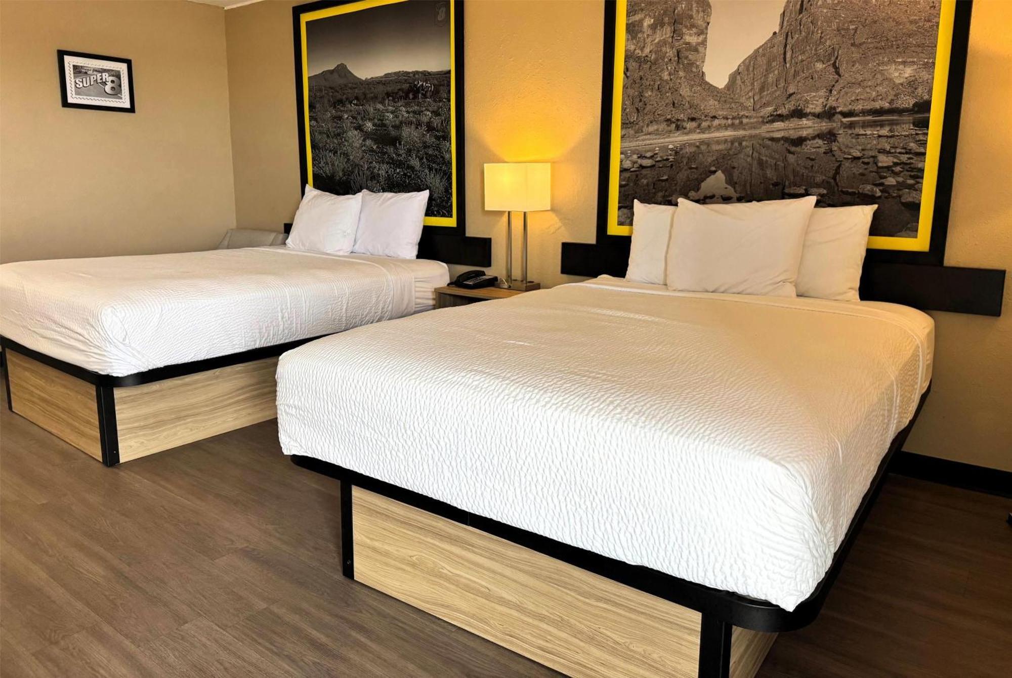 Super 8 By Wyndham Corpus Christi Airport Hotel Bagian luar foto
